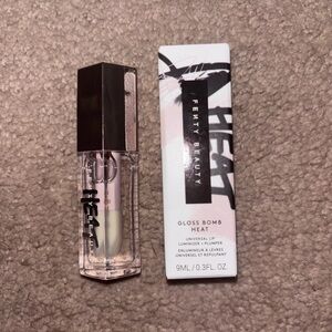 Fenty Beauty Gloss Bomb Heat - Universal Lip Luminizer in Glass Slipper